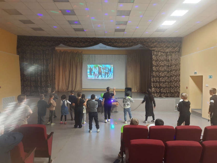 1 ноября в Станционном СДК состоялась "Воробьиная дискотека для детей".