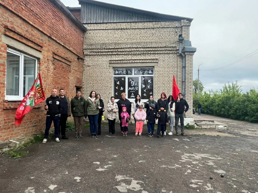 7 мая Лутовский СДК совместно с ТОС п.Горный приняли участие в патриотической акции "Свеча Памяти".